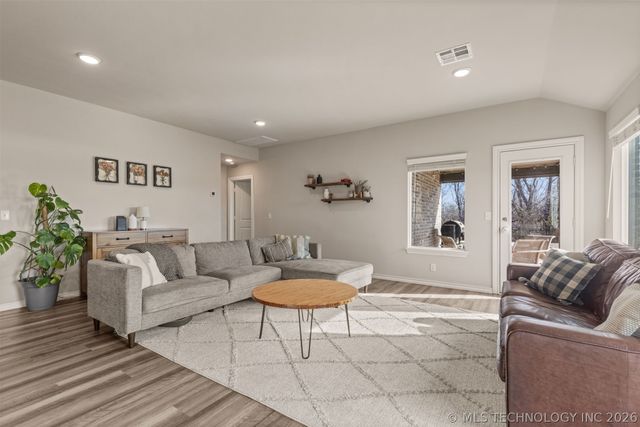 7245 E 154th Street S, Bixby, OK 74008