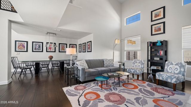 8621 S MAPLE Avenue, Tempe, AZ 85284