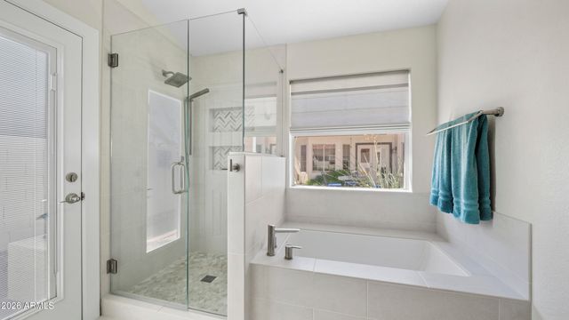 8621 S MAPLE Avenue, Tempe, AZ 85284