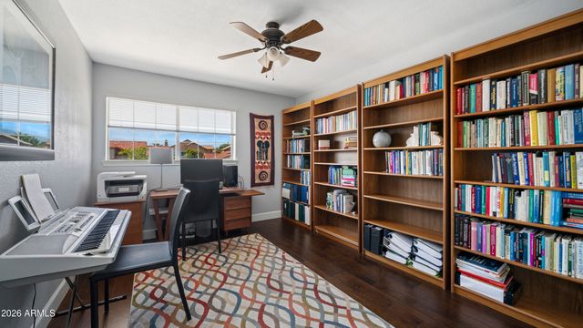8621 S MAPLE Avenue, Tempe, AZ 85284