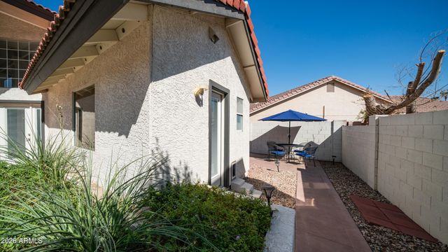 8621 S MAPLE Avenue, Tempe, AZ 85284