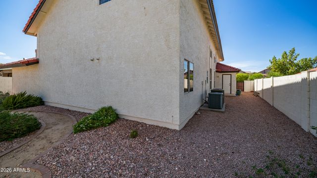 8621 S MAPLE Avenue, Tempe, AZ 85284