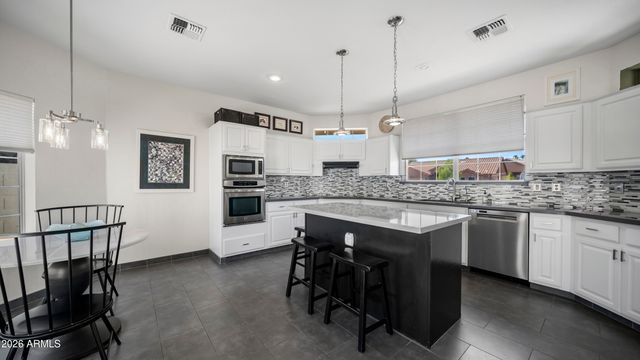 8621 S MAPLE Avenue, Tempe, AZ 85284