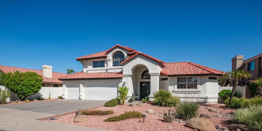 8621 S MAPLE Avenue, Tempe, AZ 85284