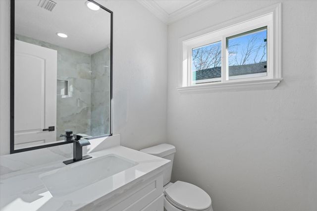 9803 Wren Street, La Porte, TX 77571