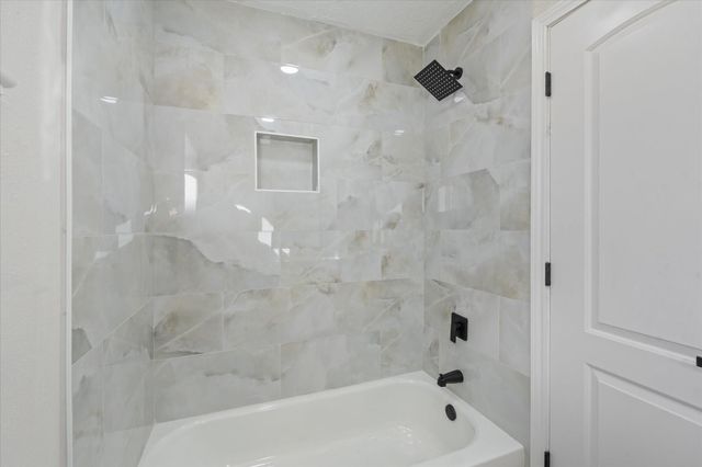 9803 Wren Street, La Porte, TX 77571