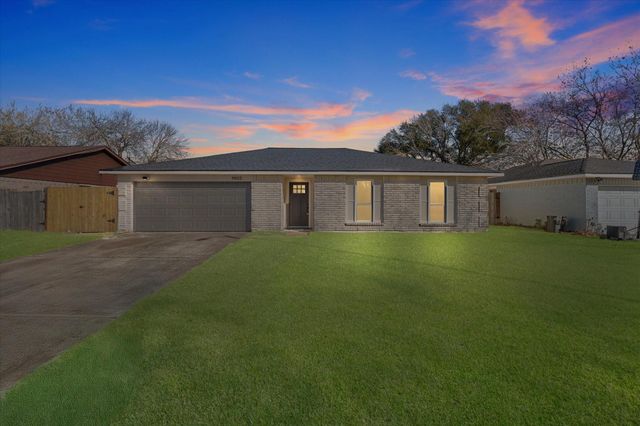 9803 Wren Street, La Porte, TX 77571