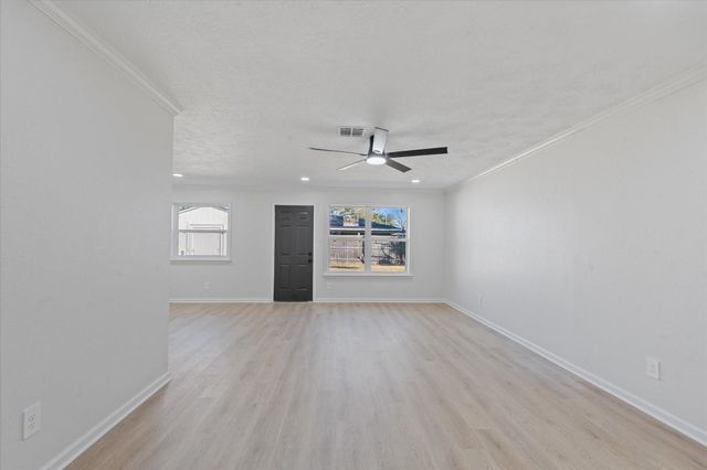 9803 Wren Street, La Porte, TX 77571