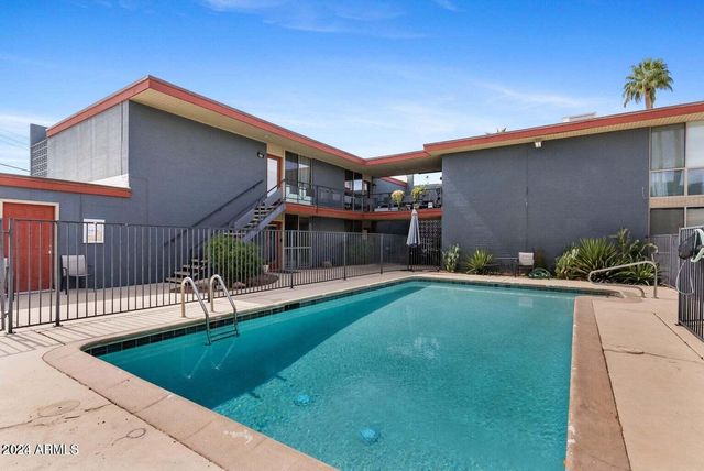 1241 E MEDLOCK Drive 210, Phoenix, AZ 85014