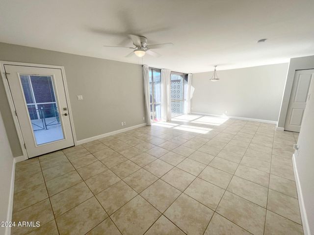 1241 E MEDLOCK Drive 210, Phoenix, AZ 85014