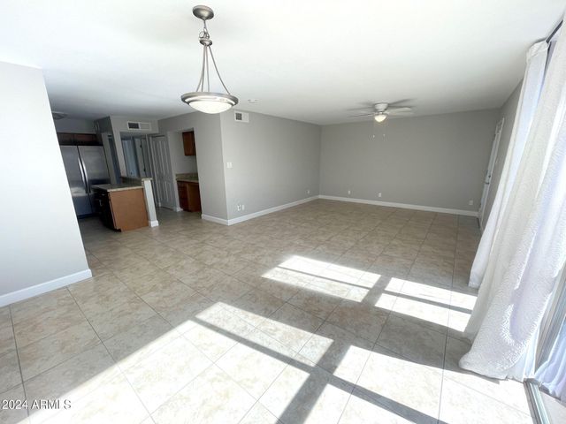 1241 E MEDLOCK Drive 210, Phoenix, AZ 85014