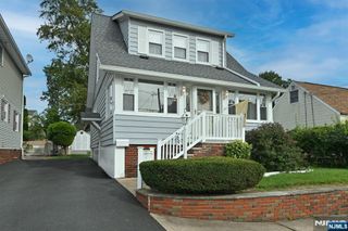 69 8th Avenue, Hawthorne, NJ 07506