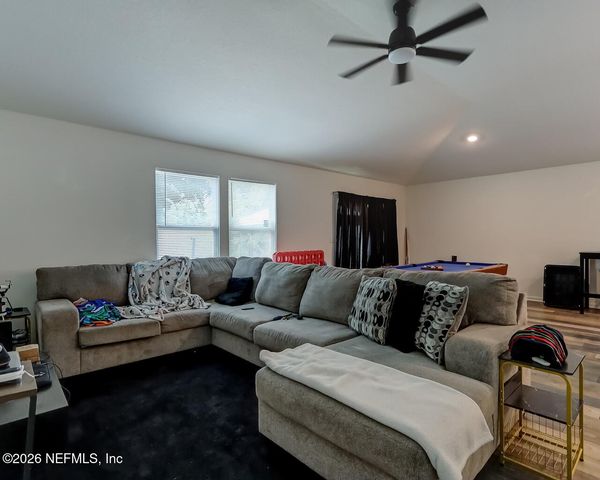 6387 BARRINGTON COVE Lane, Jacksonville, FL 32218