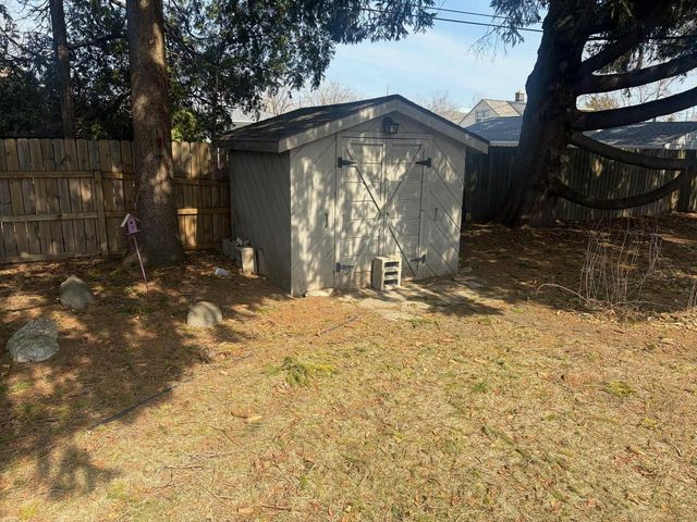 1616 Ahrens STREET, Manitowoc, WI 54220