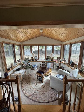 1616 Ahrens STREET, Manitowoc, WI 54220