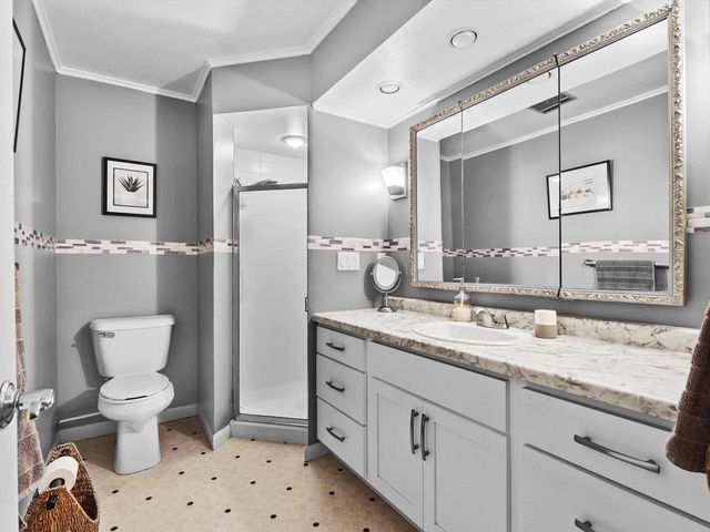 1616 Ahrens STREET, Manitowoc, WI 54220