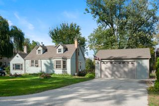 139 E Anita Avenue, Mount Prospect, IL 60056