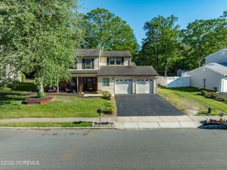 16 Markwood Drive, Howell, NJ 07731