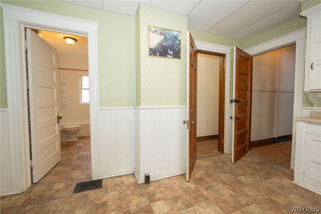 734 Willow Avenue, Niagara Falls, NY 14305