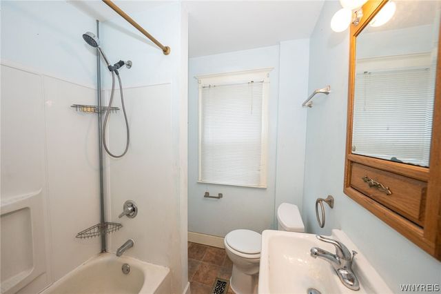 734 Willow Avenue, Niagara Falls, NY 14305