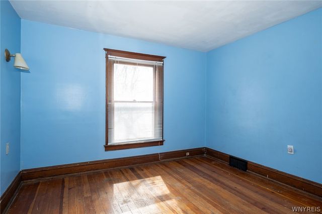 734 Willow Avenue, Niagara Falls, NY 14305