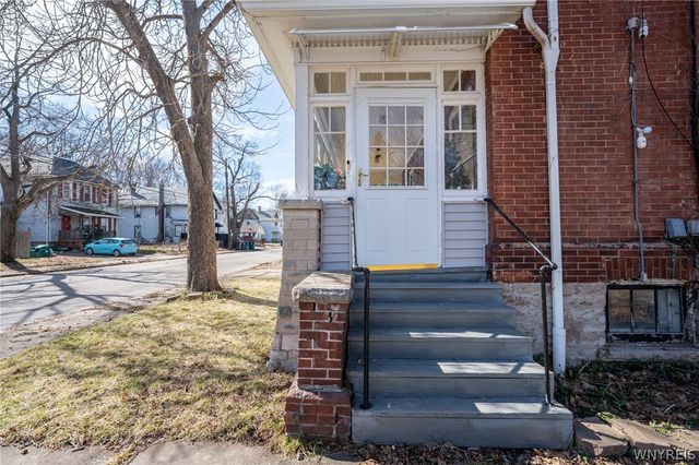 734 Willow Avenue, Niagara Falls, NY 14305