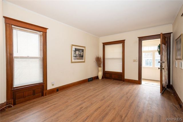 734 Willow Avenue, Niagara Falls, NY 14305