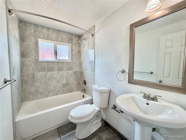 1080 S Eliot Street 204, Denver, CO 80219