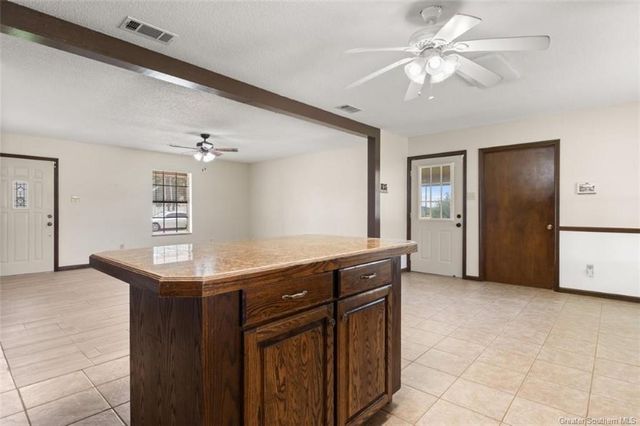 6818 Sun Meadow Lane, Lake Charles, LA 70605