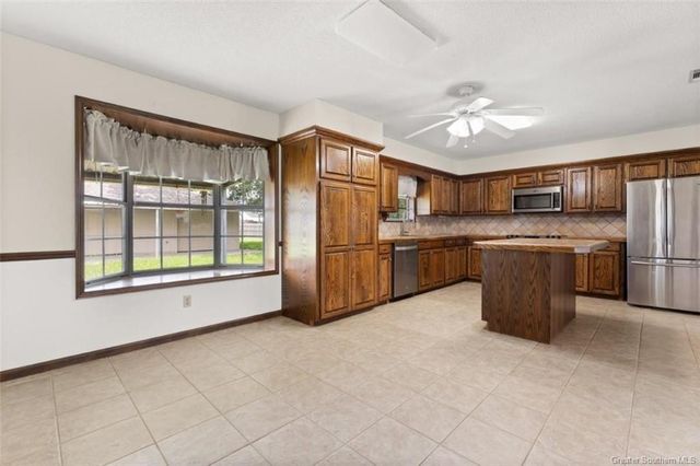 6818 Sun Meadow Lane, Lake Charles, LA 70605