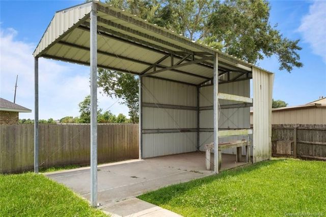 6818 Sun Meadow Lane, Lake Charles, LA 70605