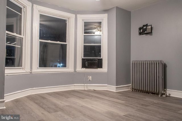 5841 N 12TH ST, Philadelphia, PA 19141