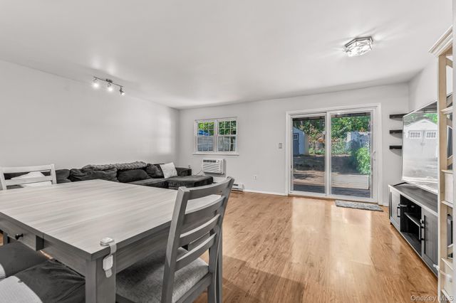 10 Roundtree Court, Beacon, NY 12508