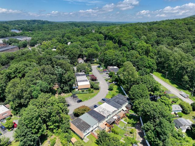 10 Roundtree Court, Beacon, NY 12508