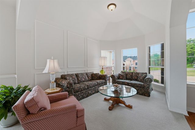 5800 Wester Way Drive, Arlington, TX 76013