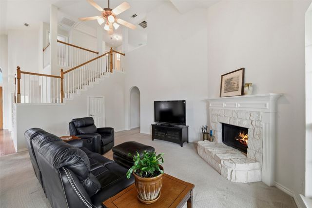 5800 Wester Way Drive, Arlington, TX 76013