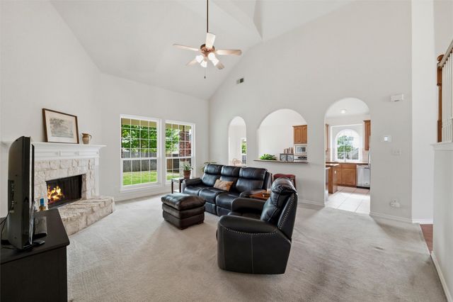 5800 Wester Way Drive, Arlington, TX 76013