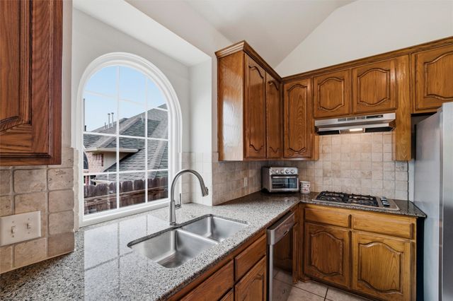 5800 Wester Way Drive, Arlington, TX 76013