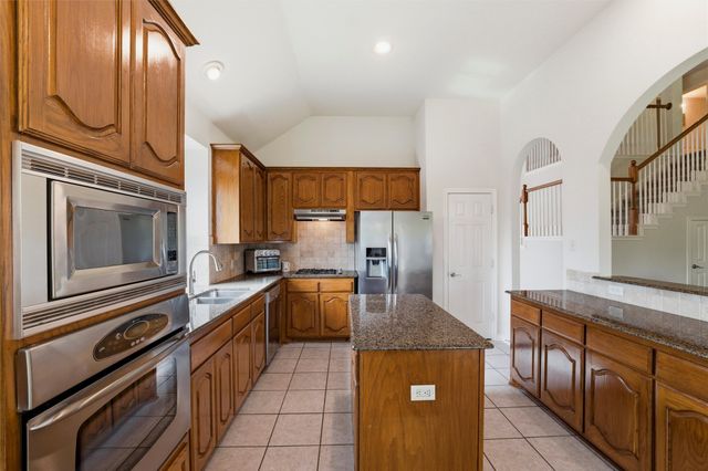 5800 Wester Way Drive, Arlington, TX 76013