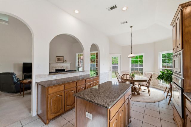 5800 Wester Way Drive, Arlington, TX 76013