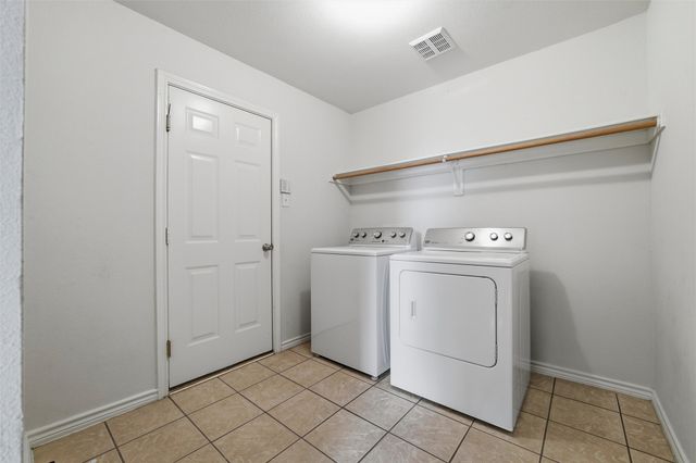 5800 Wester Way Drive, Arlington, TX 76013