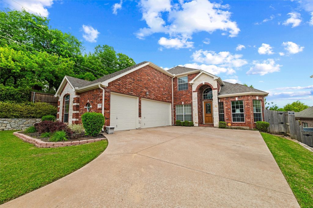 5800 Wester Way Drive, Arlington, TX 76013