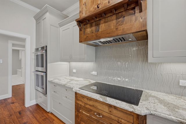 121 Bowie Drive, Gainesville, TX 76240