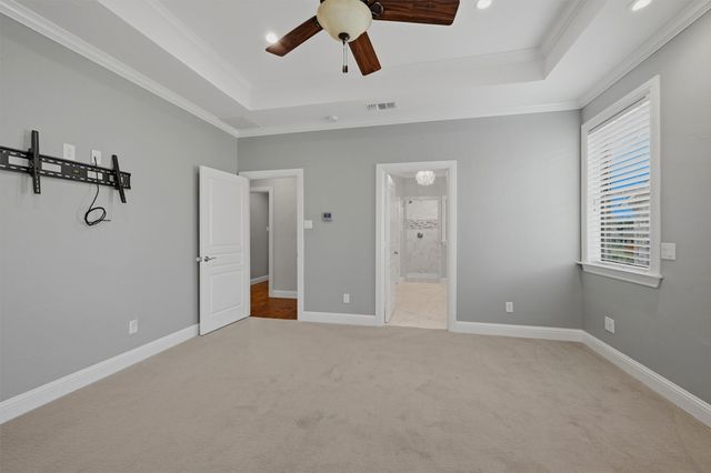 121 Bowie Drive, Gainesville, TX 76240