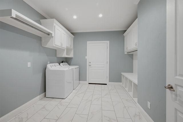 121 Bowie Drive, Gainesville, TX 76240