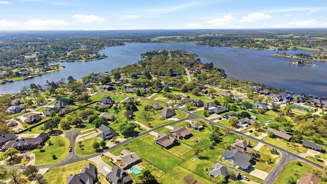 121 Bowie Drive, Gainesville, TX 76240