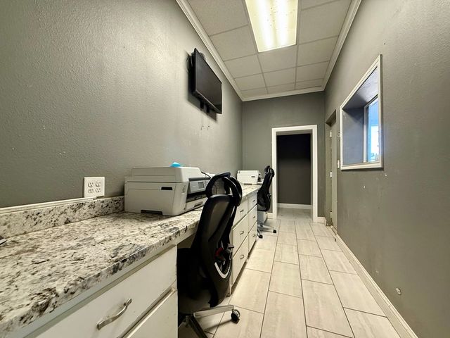 1905 W County Rd 137, Midland, TX 79706