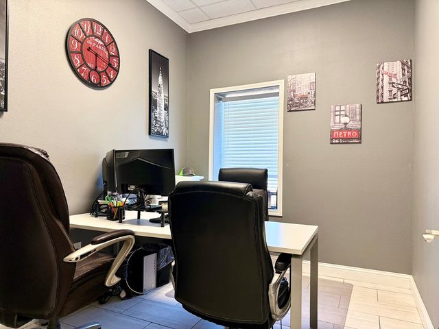 1905 W County Rd 137, Midland, TX 79706