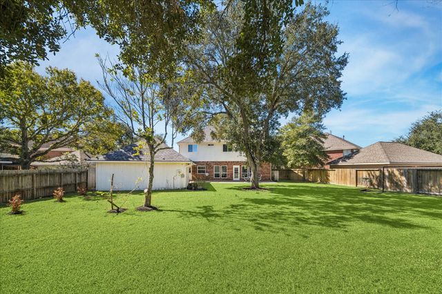 16802 Willow Bend Court, Sugar Land, TX 77479