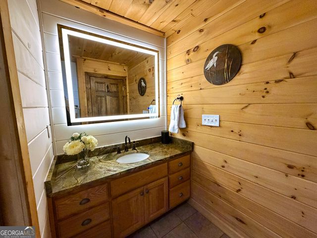 135 Bandit Lane, Blue Ridge, GA 30513